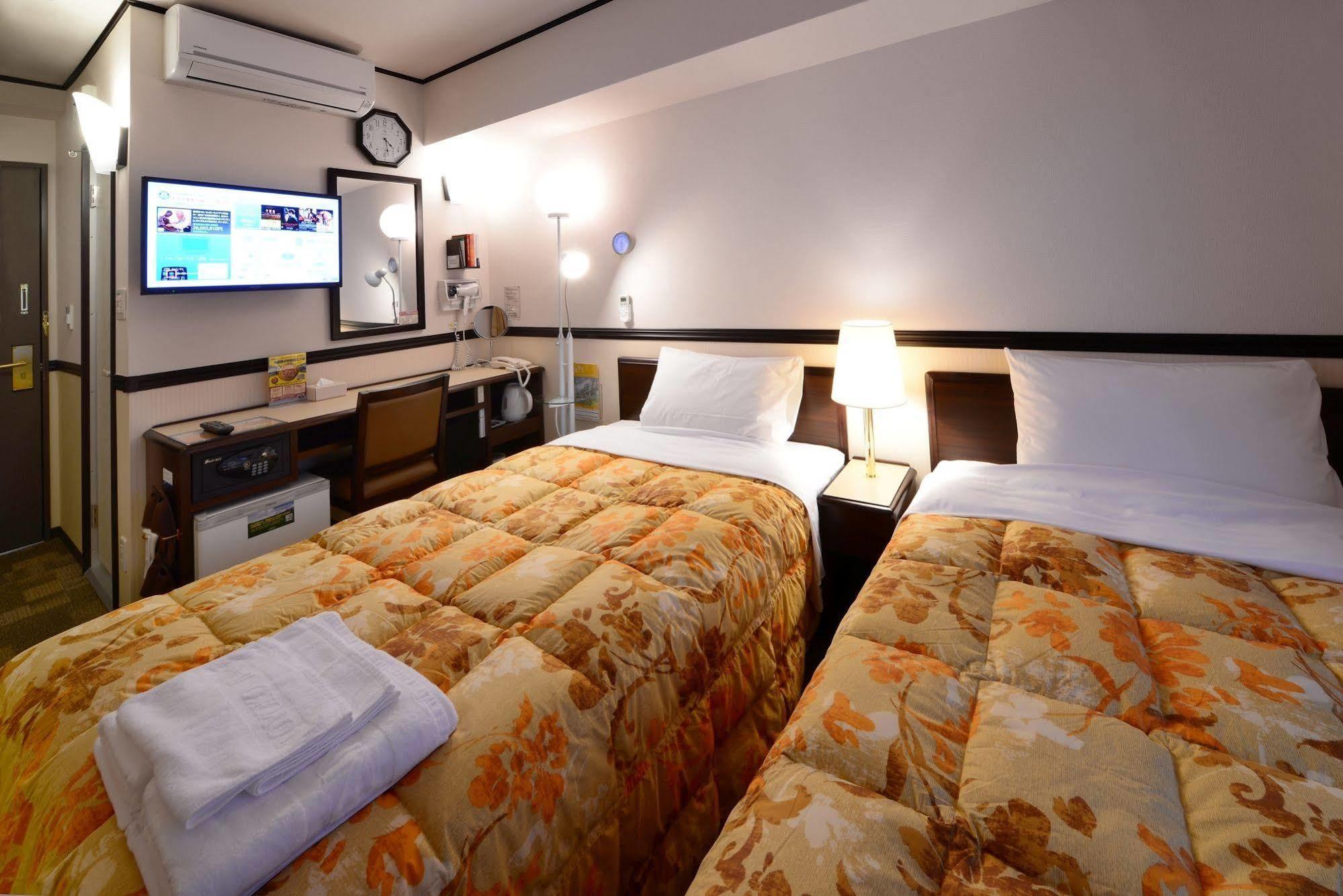Toyoko Inn Oita Nakatsu Ekimae Exteriér fotografie