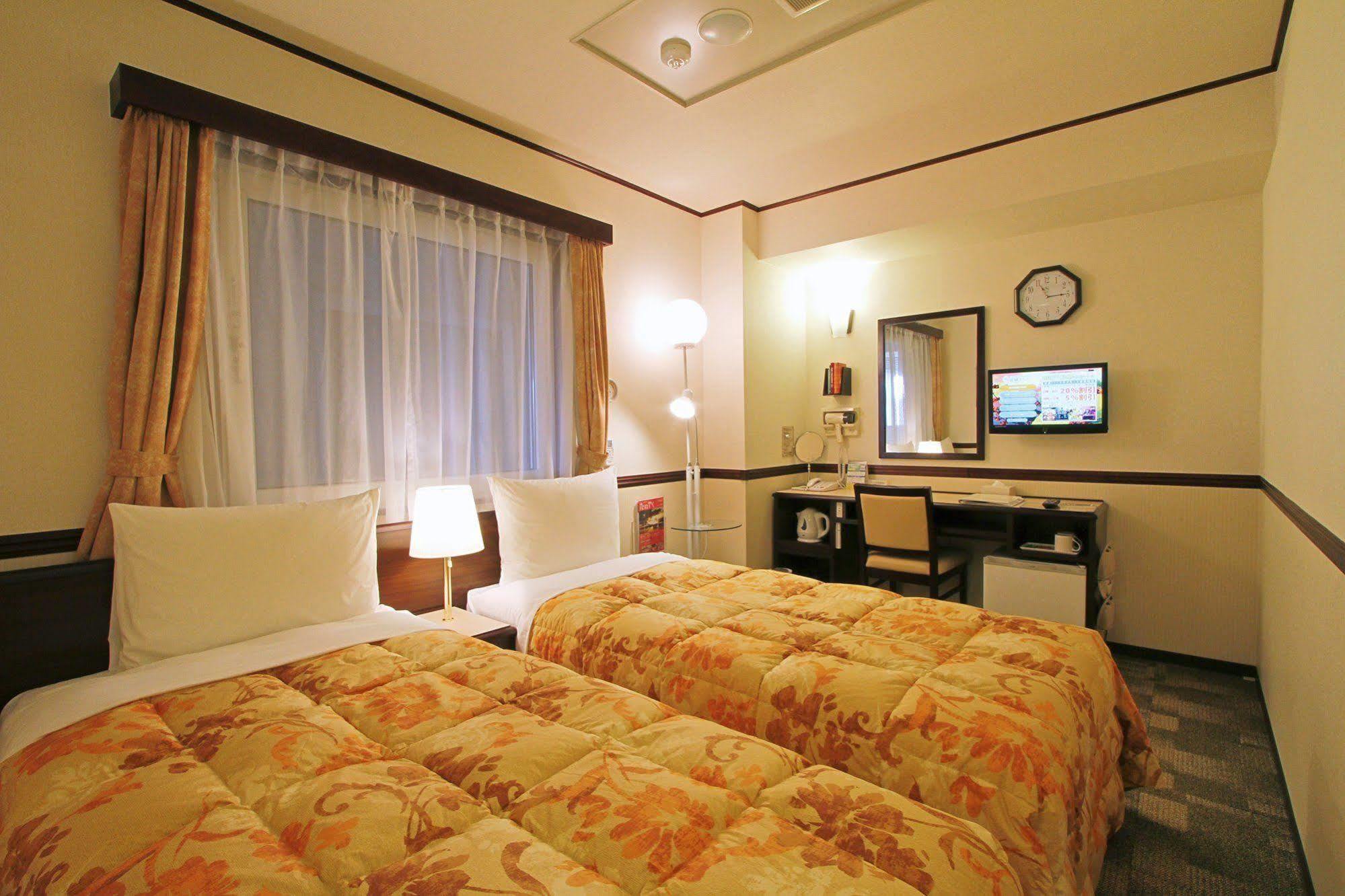 Toyoko Inn Oita Nakatsu Ekimae Exteriér fotografie